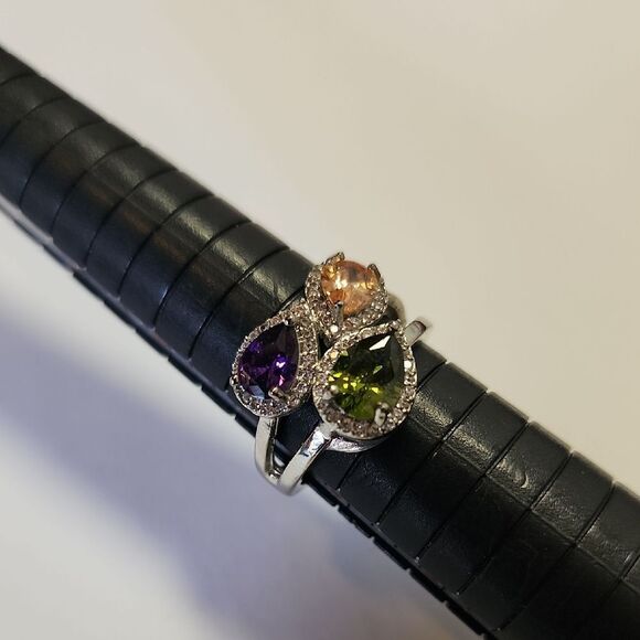 Elegant Multi Glass Stone Silver Plated Ring Size 7.5 - Picture 1 of 3